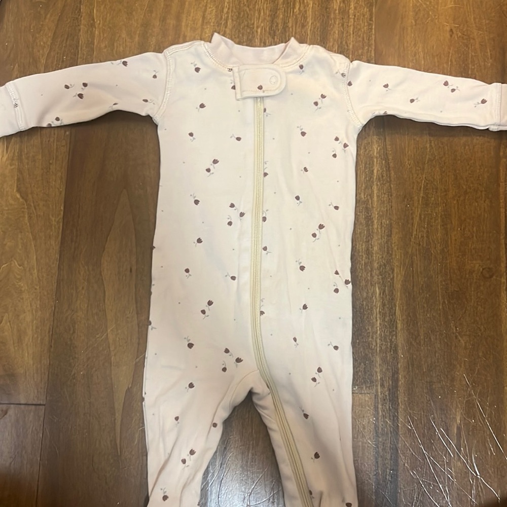 Quincy Mae 3-6 month floral pjs